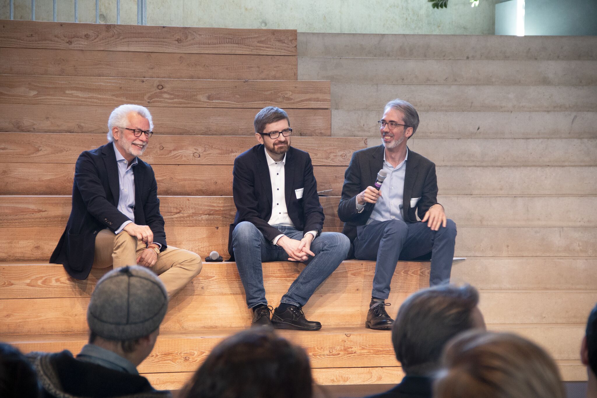 Impulse und Diskussion: (De-)Polarisierung verstehen
